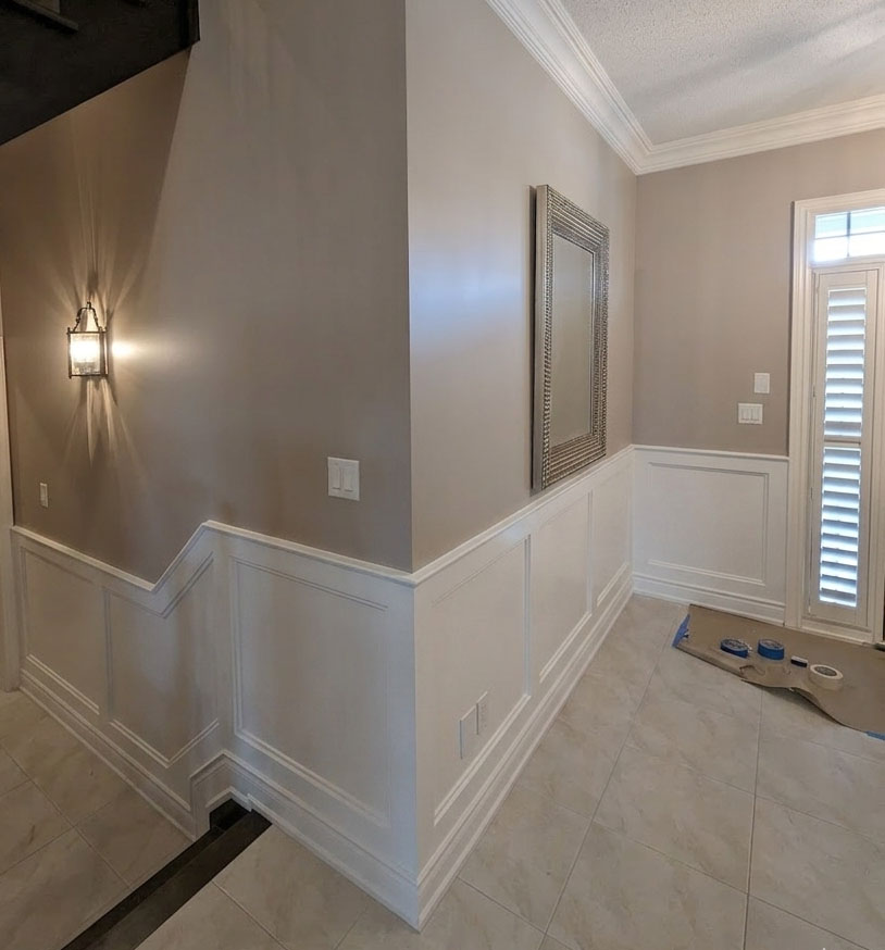 Half-wall shaker wainscoting feature wall