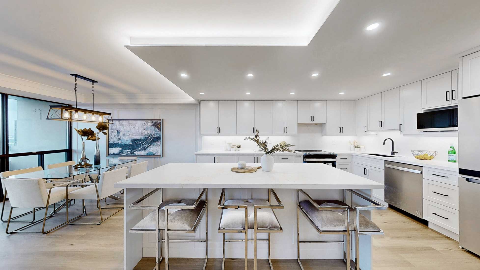 Yonge Street Toronto condo trim and moulding 8