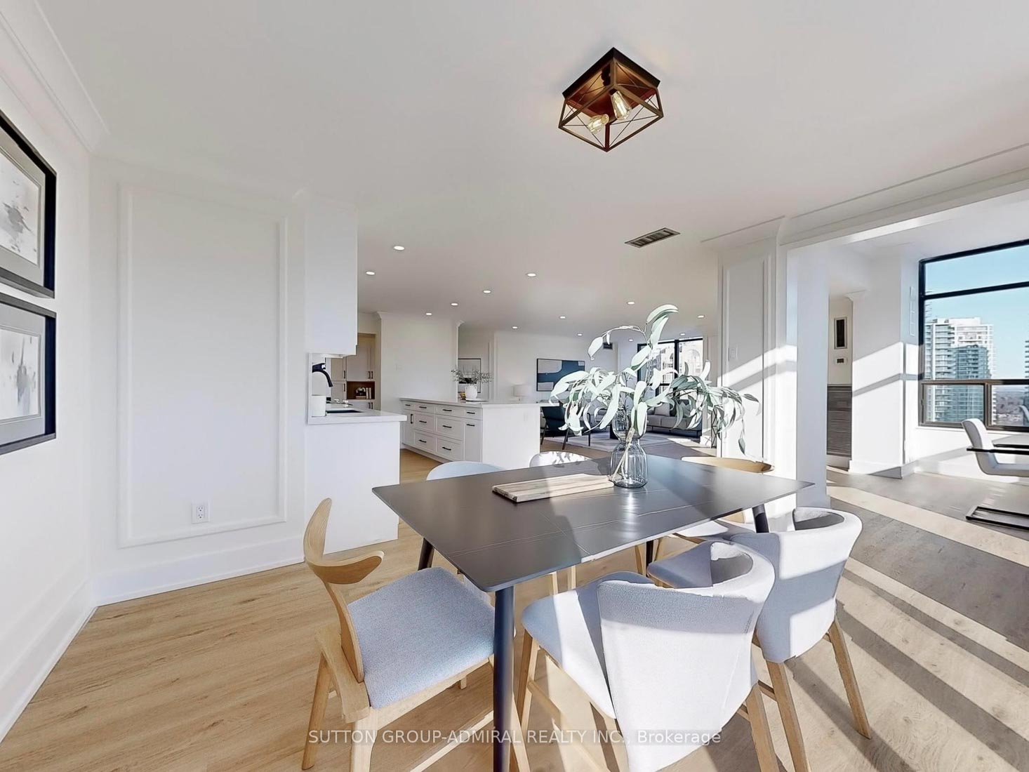 Vaughan condo crown moulding and wainscoting 2