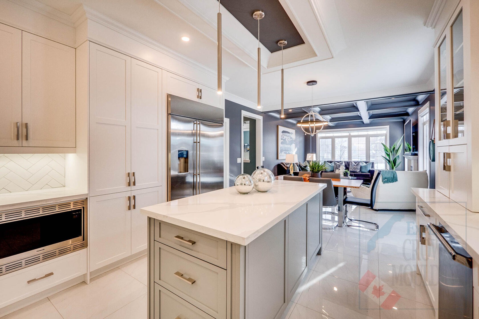 Custom crown moulding and trim project in Richmond Hill