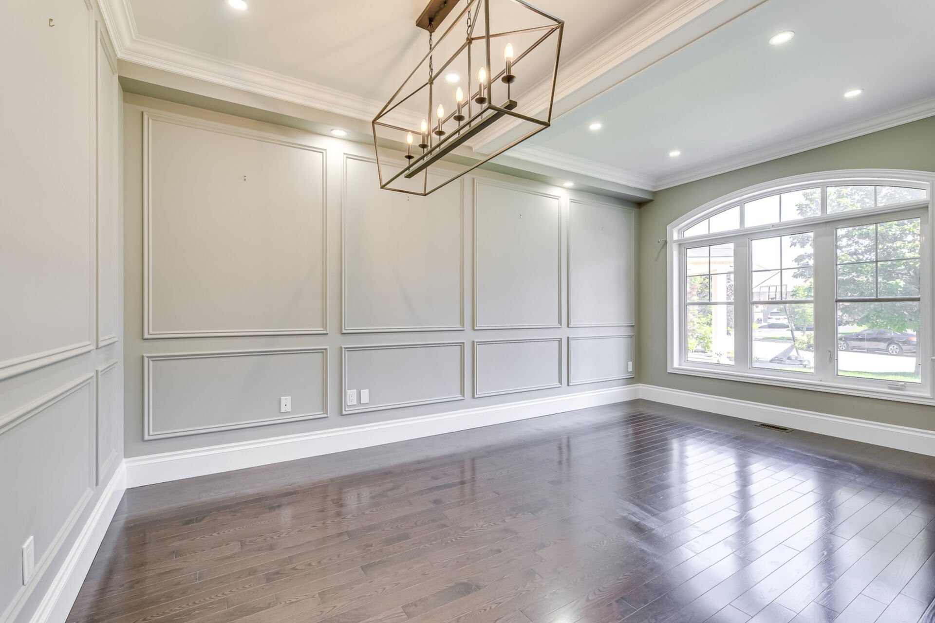 Wainscoting installation in Toronto